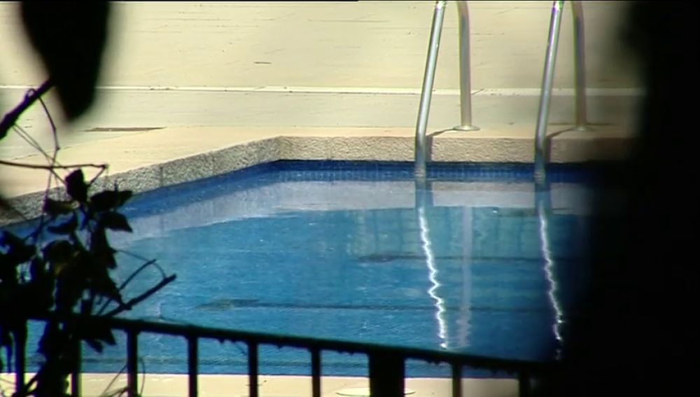Imagen de archivo de una piscina 