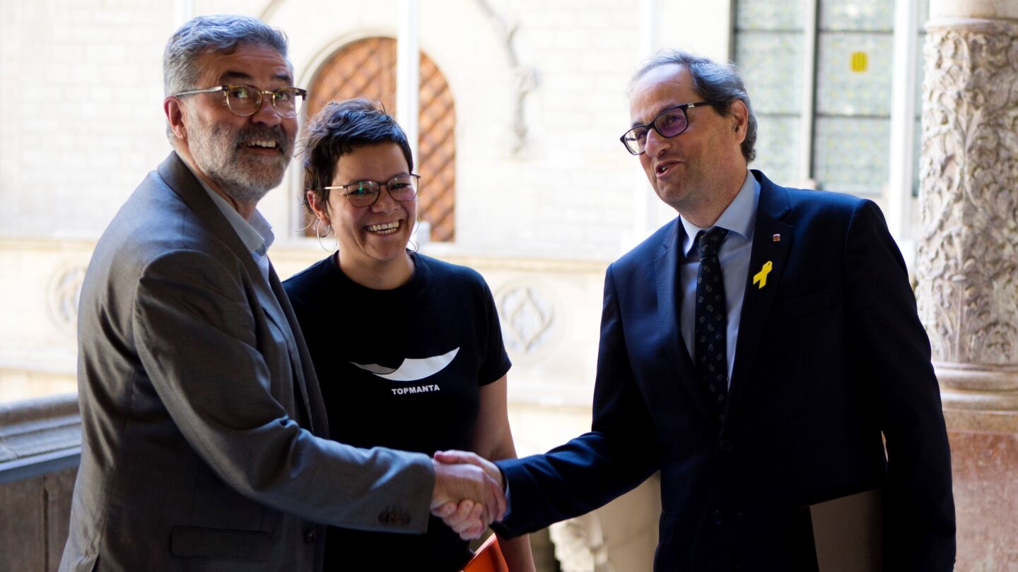El presidente de la Generalitat, Quim Torra, se reuni&oacute; esta tarde con los diputados de la CUP Carles Riera y Nat&agrave;lia S&agrave;nchez