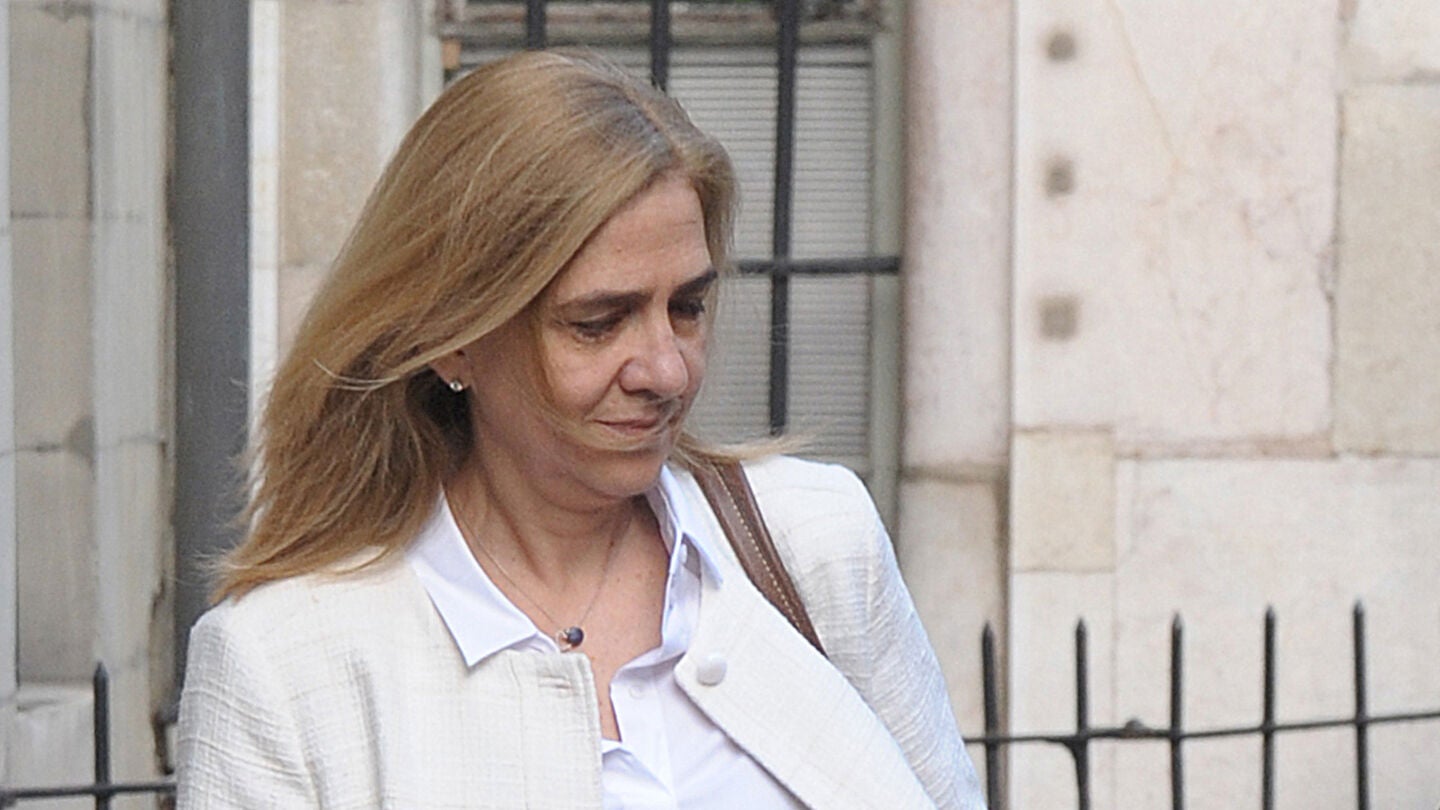 La infanta Cristina con gesto serio 