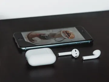 AirPods AirPods