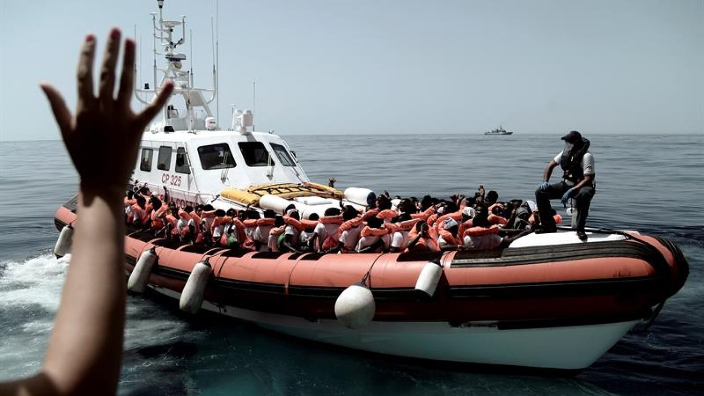 Algunos de los migrantes del Aquarius