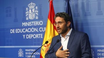 Máxim Huerta anuncia su dimisión