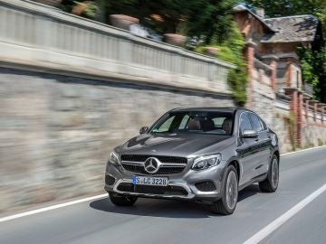 Mercedes llama a revisión a 774.000 vehículos diésel: Clase C y GLC, entre los afectados