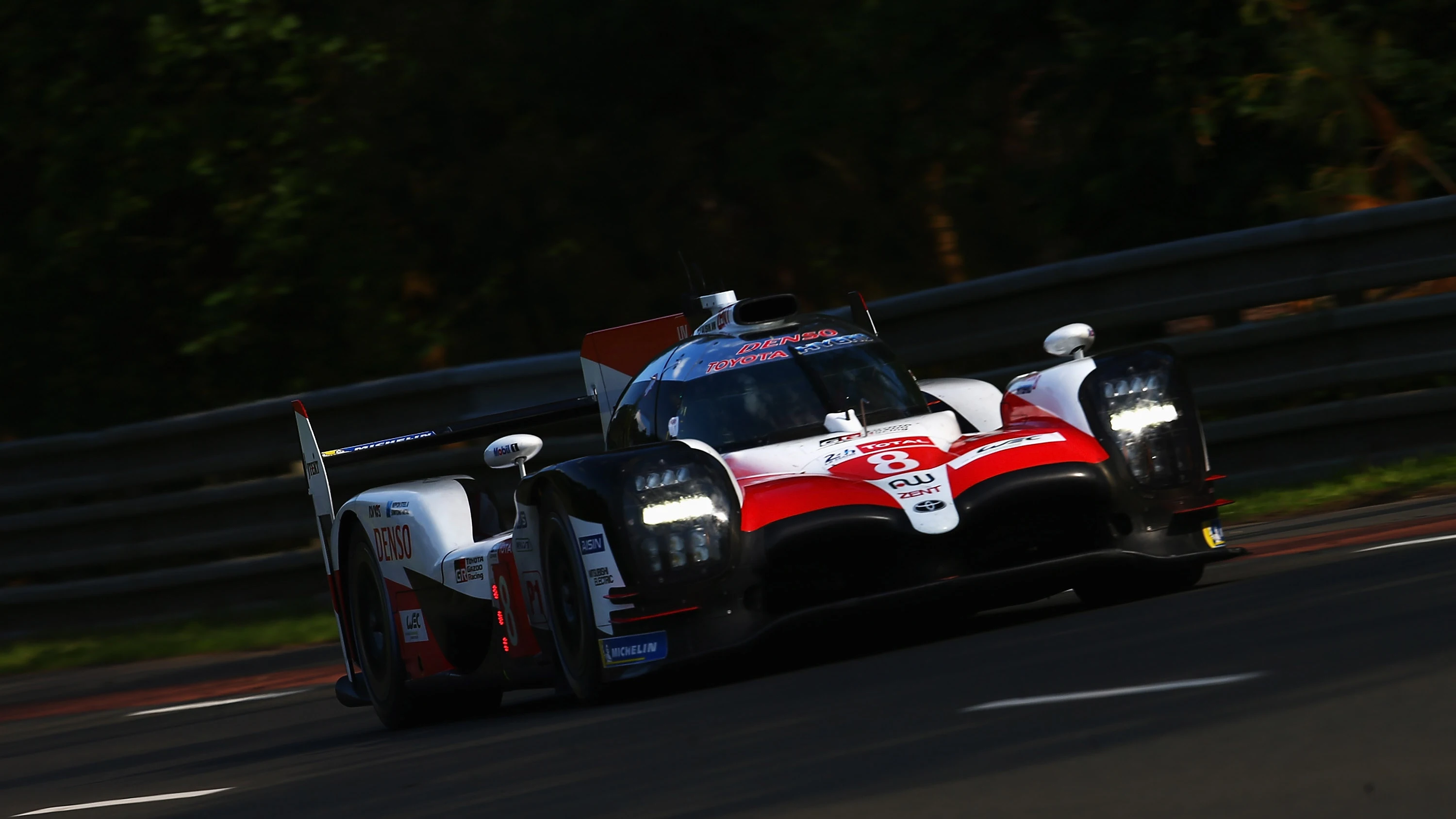 Fernando Alonso rueda en Le Mans