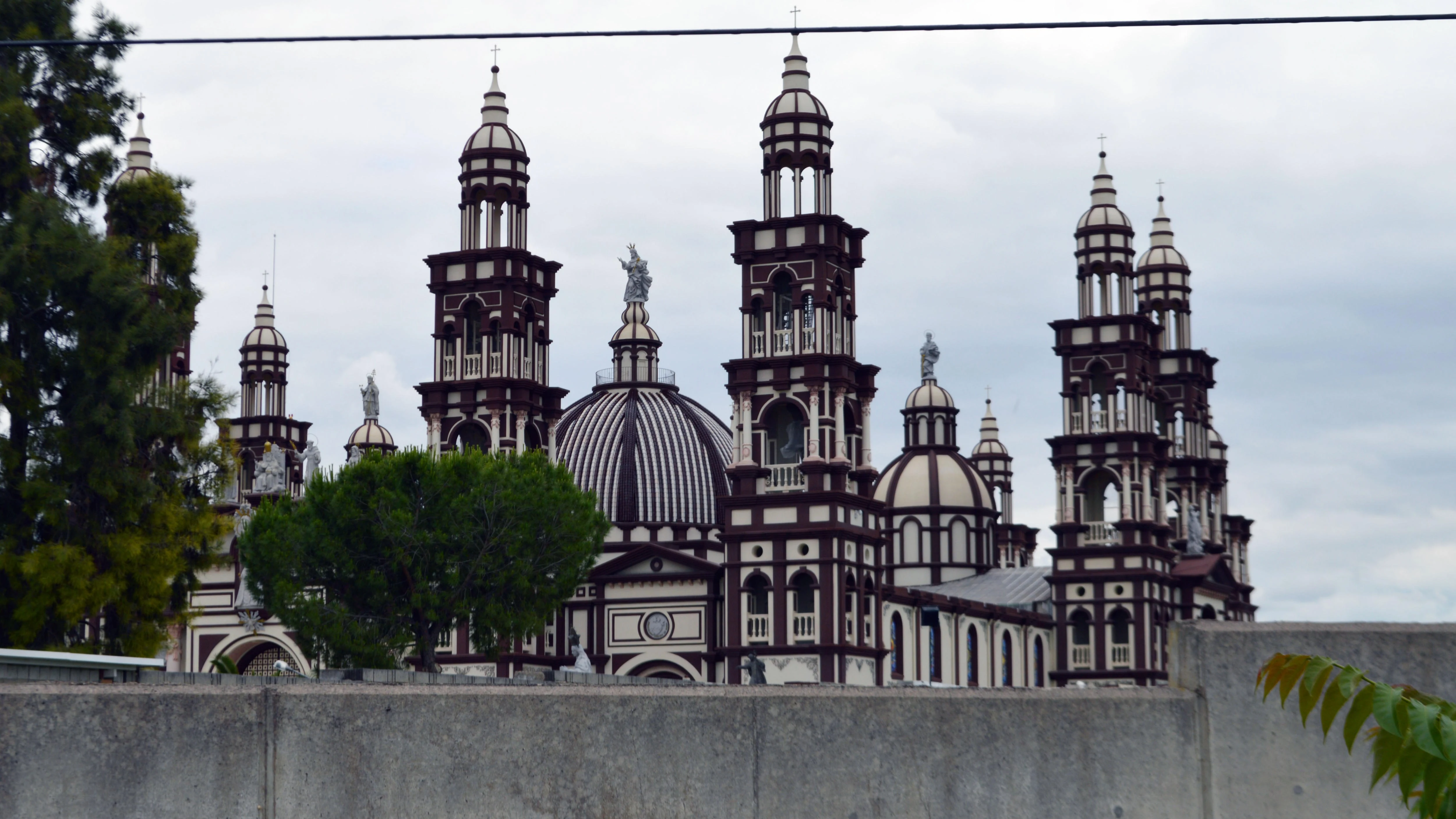 Iglesia Cristiana Palmariana de los Carmelitas de la Santa Faz, en El Palmar de Troya