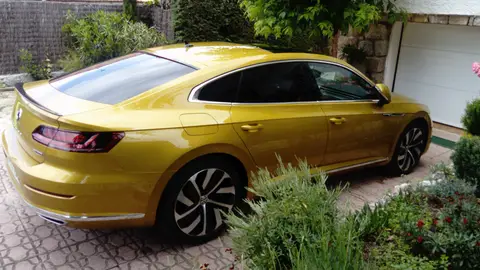 Volkswagen Arteon R-Line Volkswagen Arteon R-Line