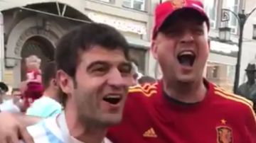 Un aficionado argentino y uno español narran el gol de Maradona a Inglaterra