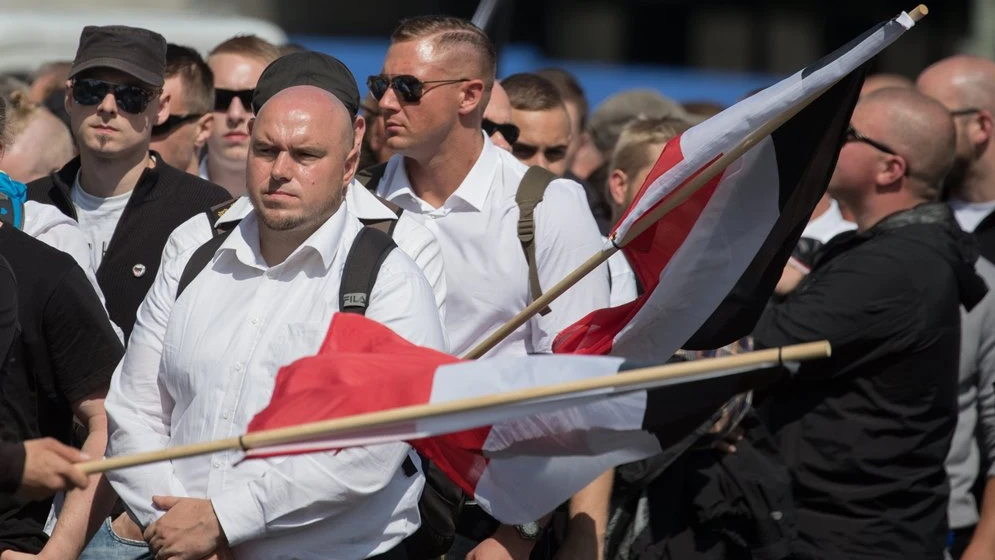 Miembros de organizaciones de extrema derecha y movimientos neonazis en Berlín