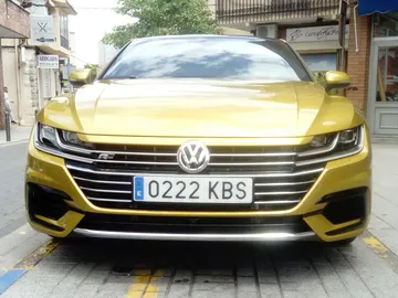 Volkswagen Arteon R-Line Volkswagen Arteon R-Line