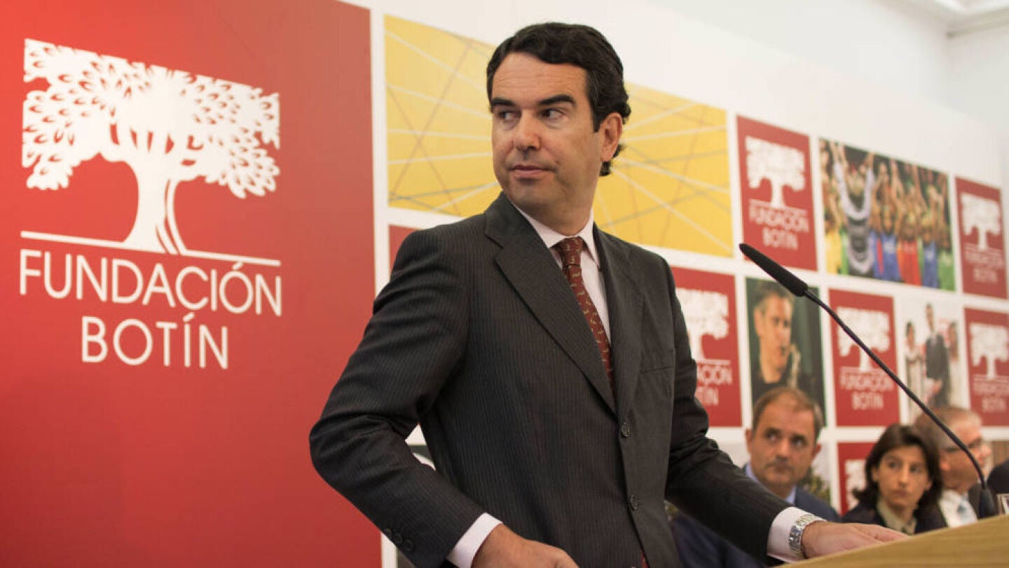 Javier Bot&iacute;n en una comparecencia p&uacute;blica