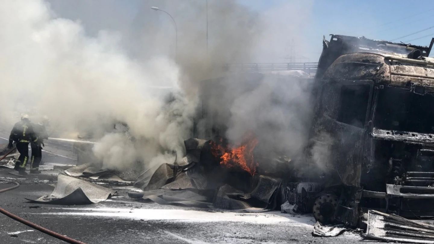 Camión accidentado en la A-1 Camión accidentado en la A-1