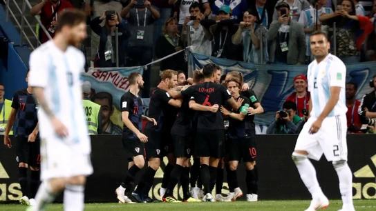 Los jugadores croatas celebran uno de los goles contra Argentina Los jugadores croatas celebran uno de los goles contra Argentina