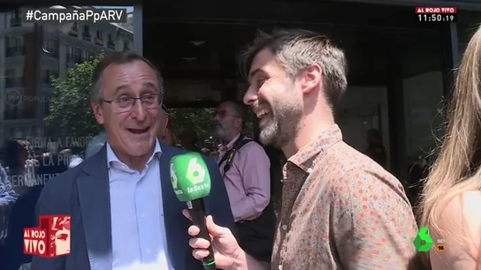 Gritos entre periodistas, carreras y las imágenes más 'locas' que dejó la presentación de avales en el PP Gritos entre periodistas, carreras y las imágenes más 'locas' que dejó la presentación de avales en el PP