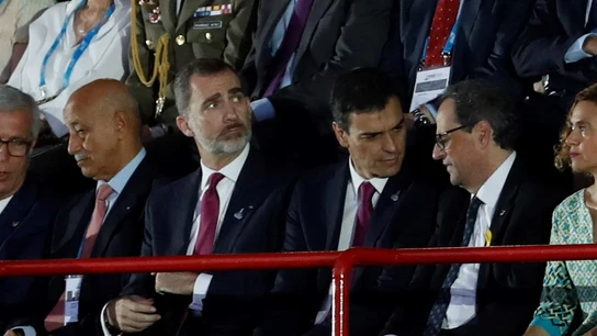 El rey Felipe VI junto a Pedro Sánchez y Quim Torra durante la inauguración de los XVIII Juegos Mediterráneos El rey Felipe VI junto a Pedro Sánchez y Quim Torra durante la inauguración de los XVIII Juegos Mediterráneos