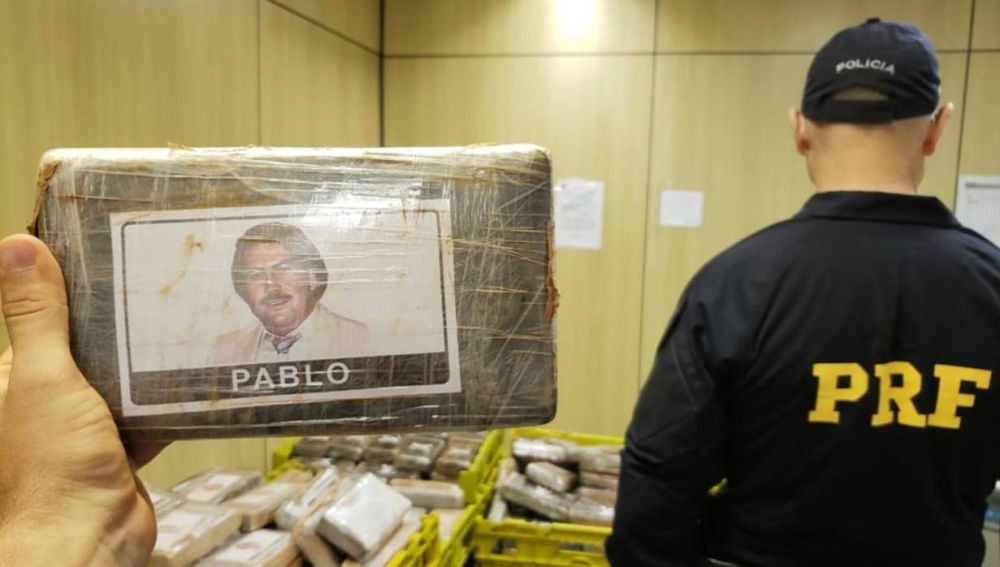 Un paquete de cocaína con la imagen de Pablo Escobar