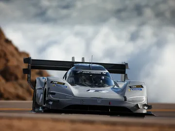 El Volkswagen eléctrico se presenta para batir el récord de Loeb en Pikes Peak El Volkswagen eléctrico se presenta para batir el récord de Loeb en Pikes Peak