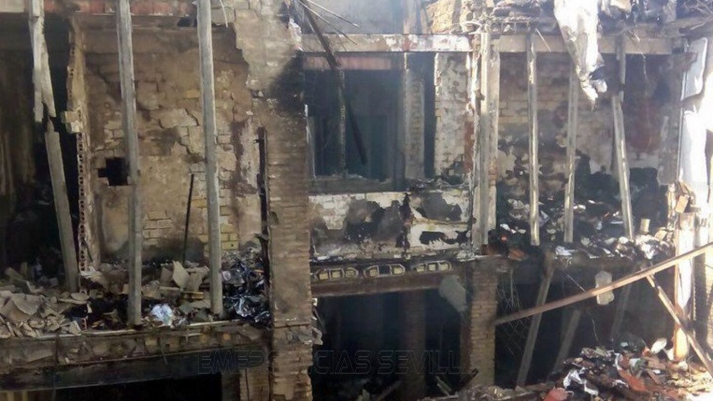 Edificio destrozado en el barrio de Triana, Sevilla