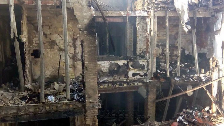 Edificio destrozado en el barrio de Triana, Sevilla Edificio destrozado en el barrio de Triana, Sevilla