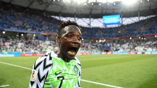 Musa celebra uno de sus goles contra Islandia Musa celebra uno de sus goles contra Islandia