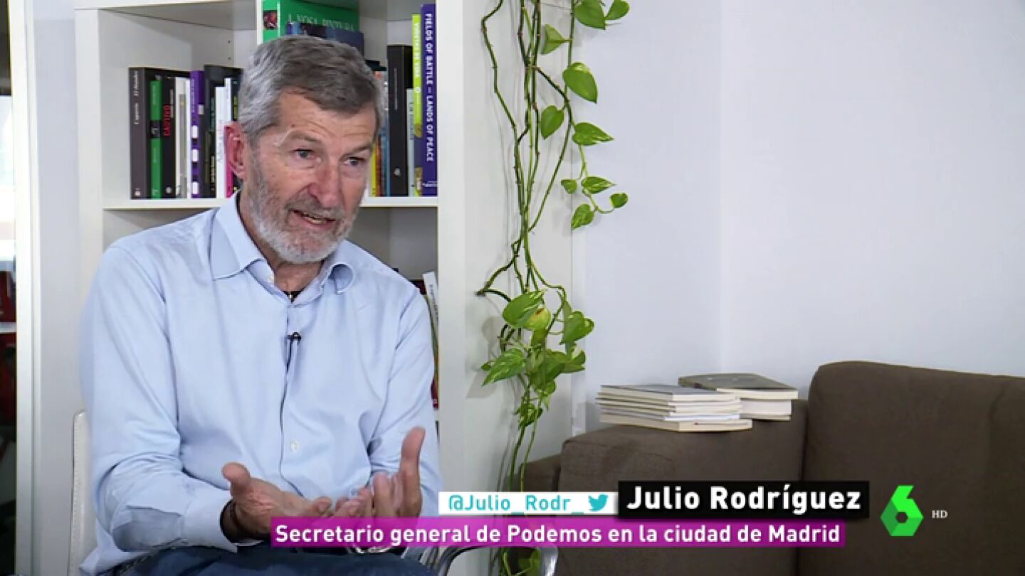 La bandera de Espa&ntilde;a, un s&iacute;mbolo al que parte de la izquierda renuncia: "Tienen que superarlo. Antes eran patriotas"