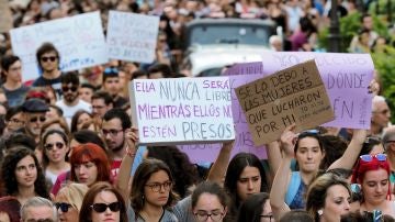 Manifestación en Valladolid en protesta por la puesta en libertad bajo fianza de la Manada