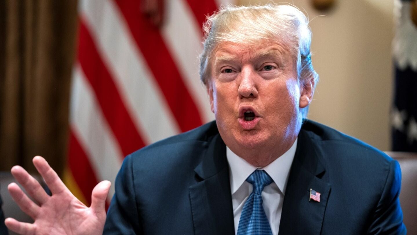 El presidente de EE. UU, Donald Trump, se dirige a los medios antes de su reuni&oacute;n con los miembros de su administraci&oacute;n