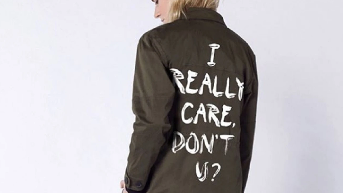 La chaqueta de la marca Wildfang en respuesta a la de Melania Trump La chaqueta de la marca Wildfang en respuesta a la de Melania Trump