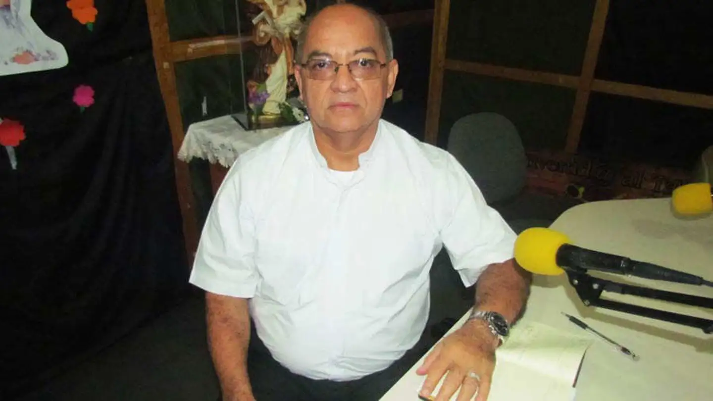 José Adonay Chicas Campos, párroco detenido José Adonay Chicas Campos, párroco detenido