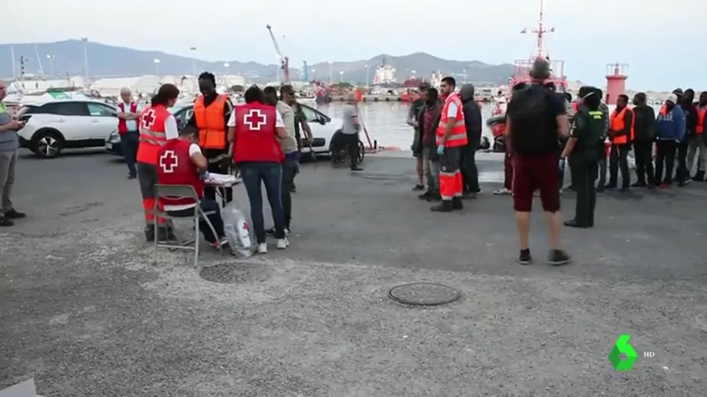 Salvamento marítimo rescata a 569 personas a bordo de 21 pateras Salvamento marítimo rescata a 569 personas a bordo de 21 pateras