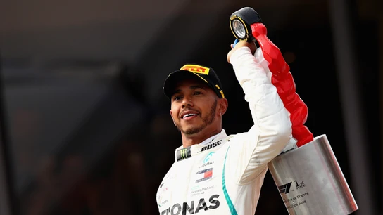Hamilton celebra su victoria en el GP de Francia Hamilton celebra su victoria en el GP de Francia