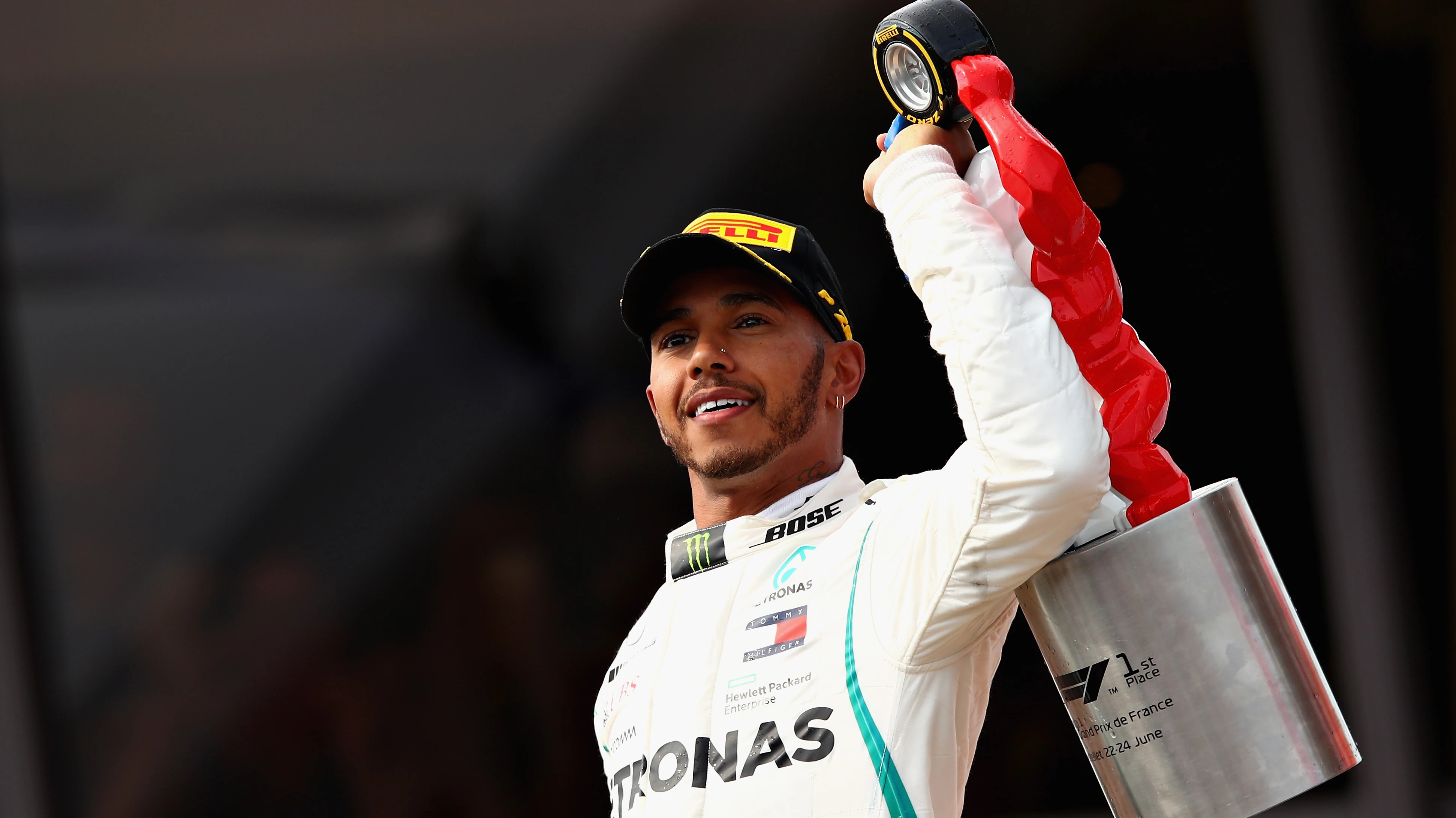 Hamilton celebra su victoria en el GP de Francia