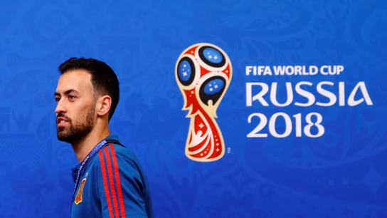 Busquets entra en la sala de prensa Busquets entra en la sala de prensa
