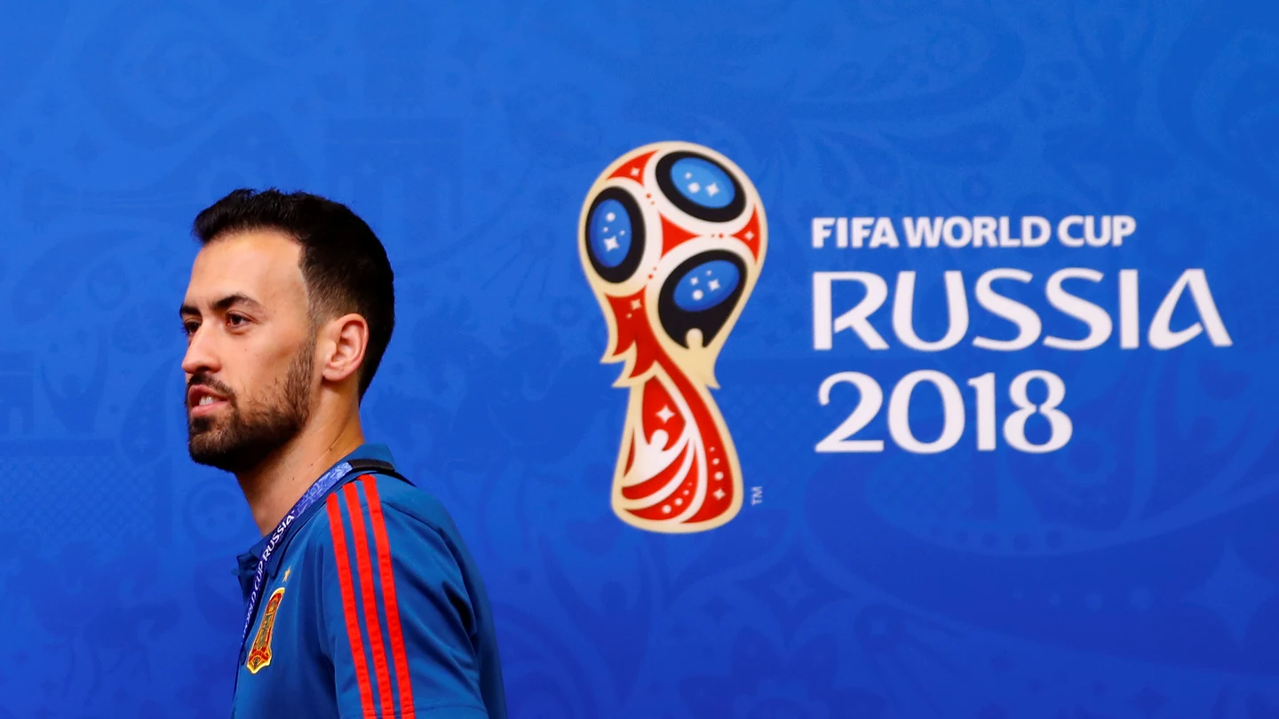 Busquets entra en la sala de prensa Busquets entra en la sala de prensa