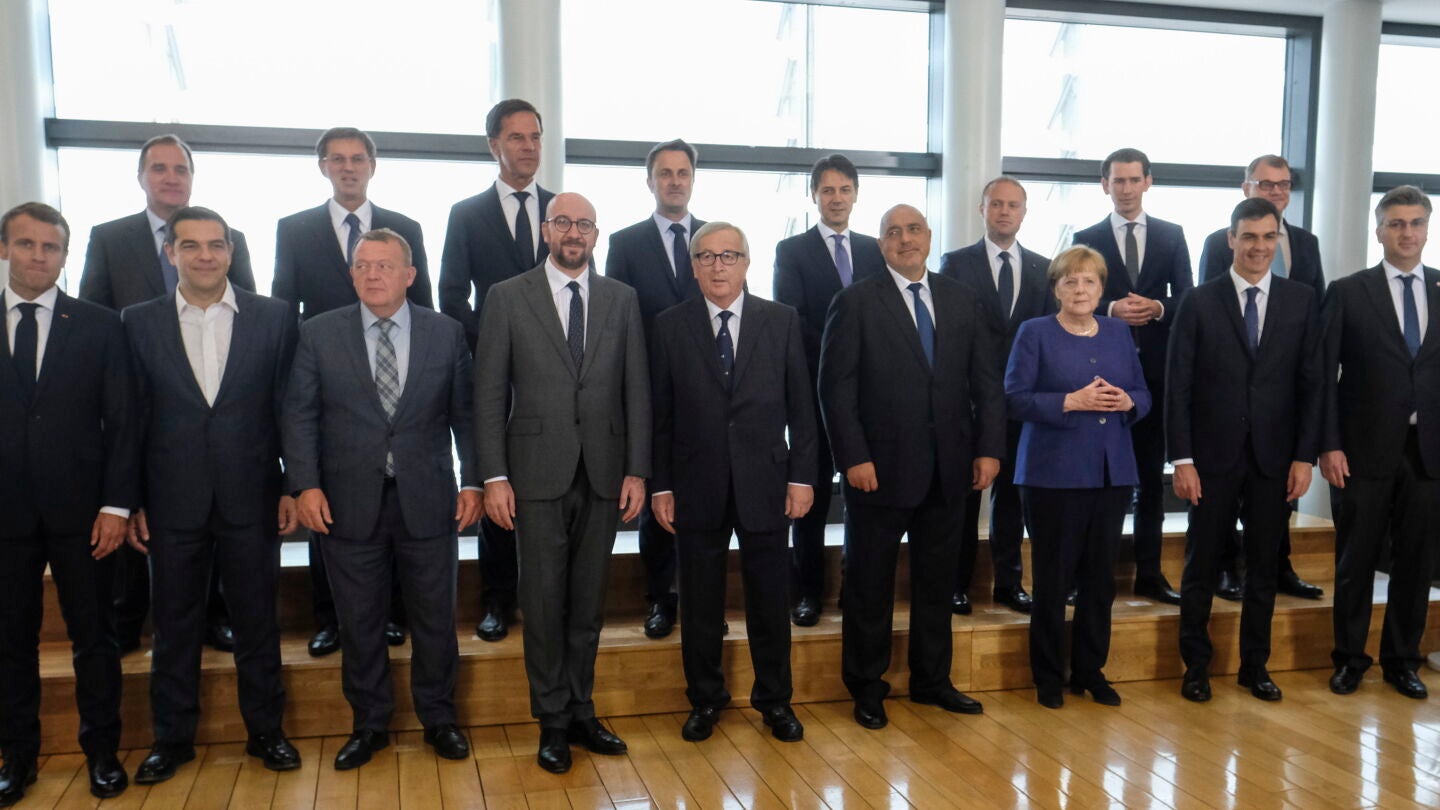 Los l&iacute;deres europeos en la cumbre de Bruselas