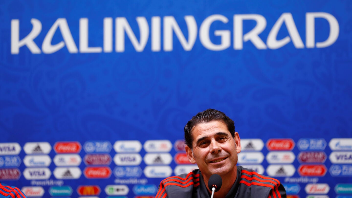 Fernando Hierro comparece ante los medios