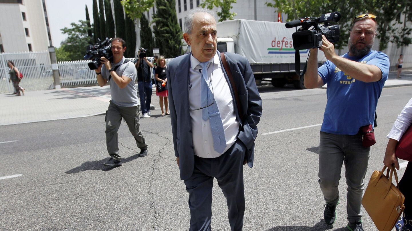 El exdirector del Instituto de Derecho P&uacute;blico de la URCJ Enrique &Aacute;lvarez Conde 