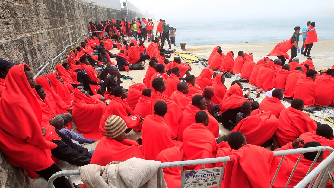 Migrantes en el puerto de Tarifa (Cádiz)