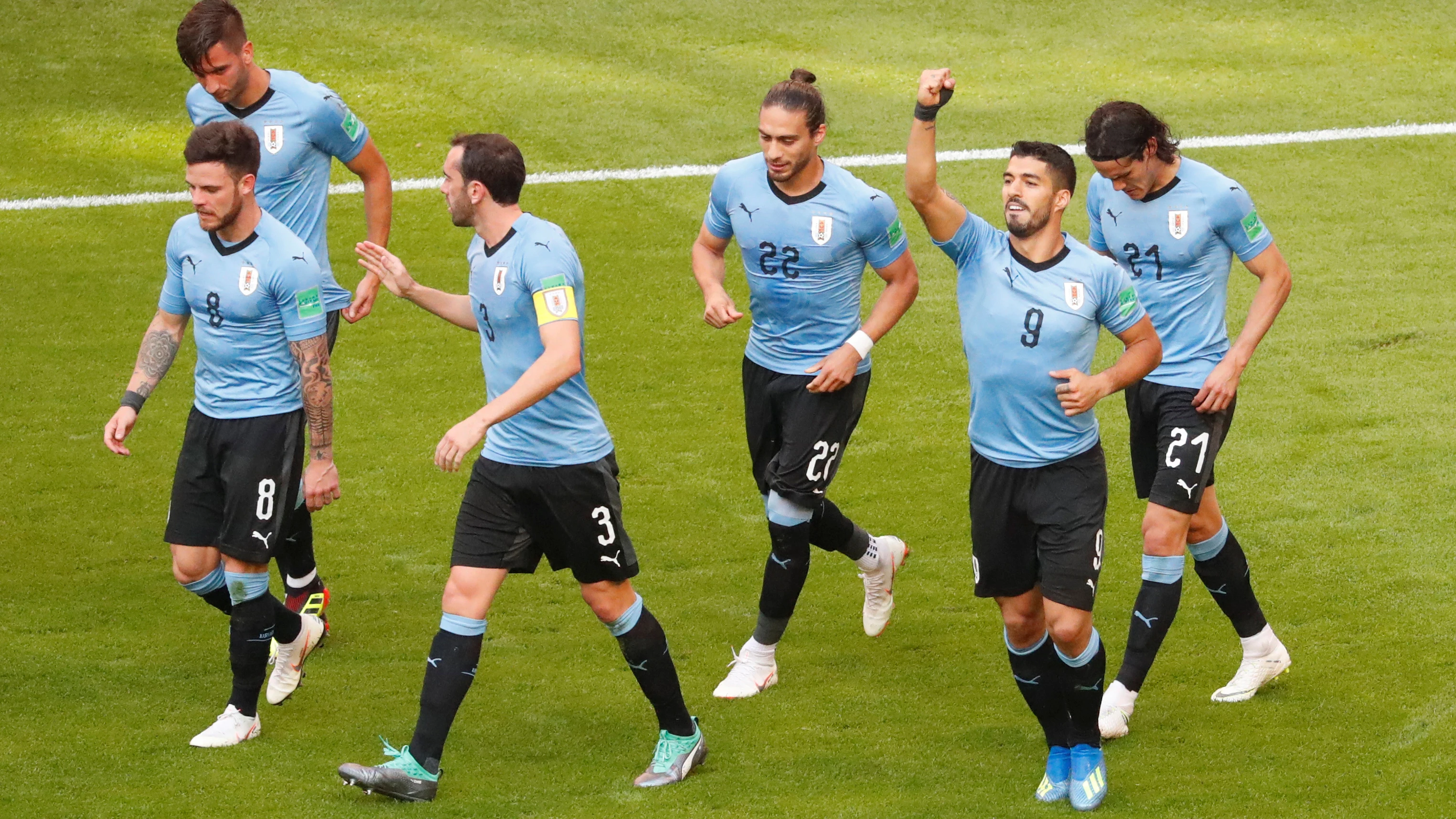 Suárez celebra su gol a Rusia