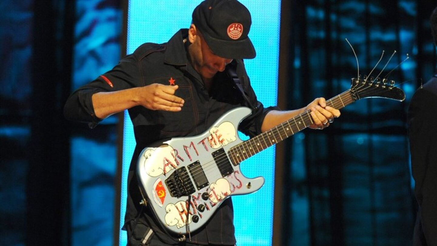 El guitarrista Tom Morello, en concierto