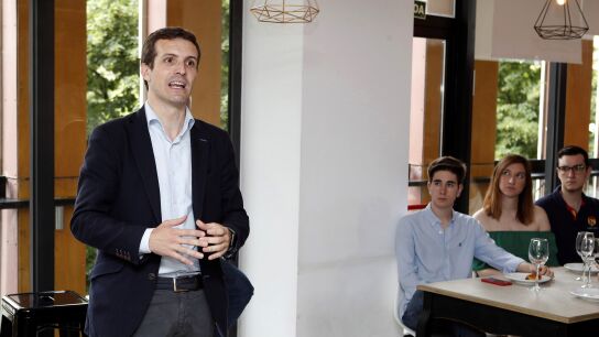 El candidato a la Presidencia del PP Pablo Casado visita Zaragoza en el marco de la campa&ntilde;a que est&aacute; llevando.