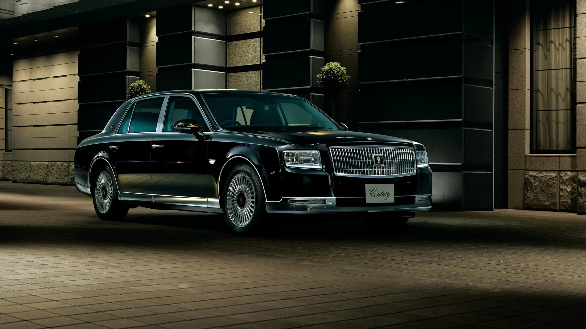 Toyota Century, el lujo imperial destinado a los emperadores