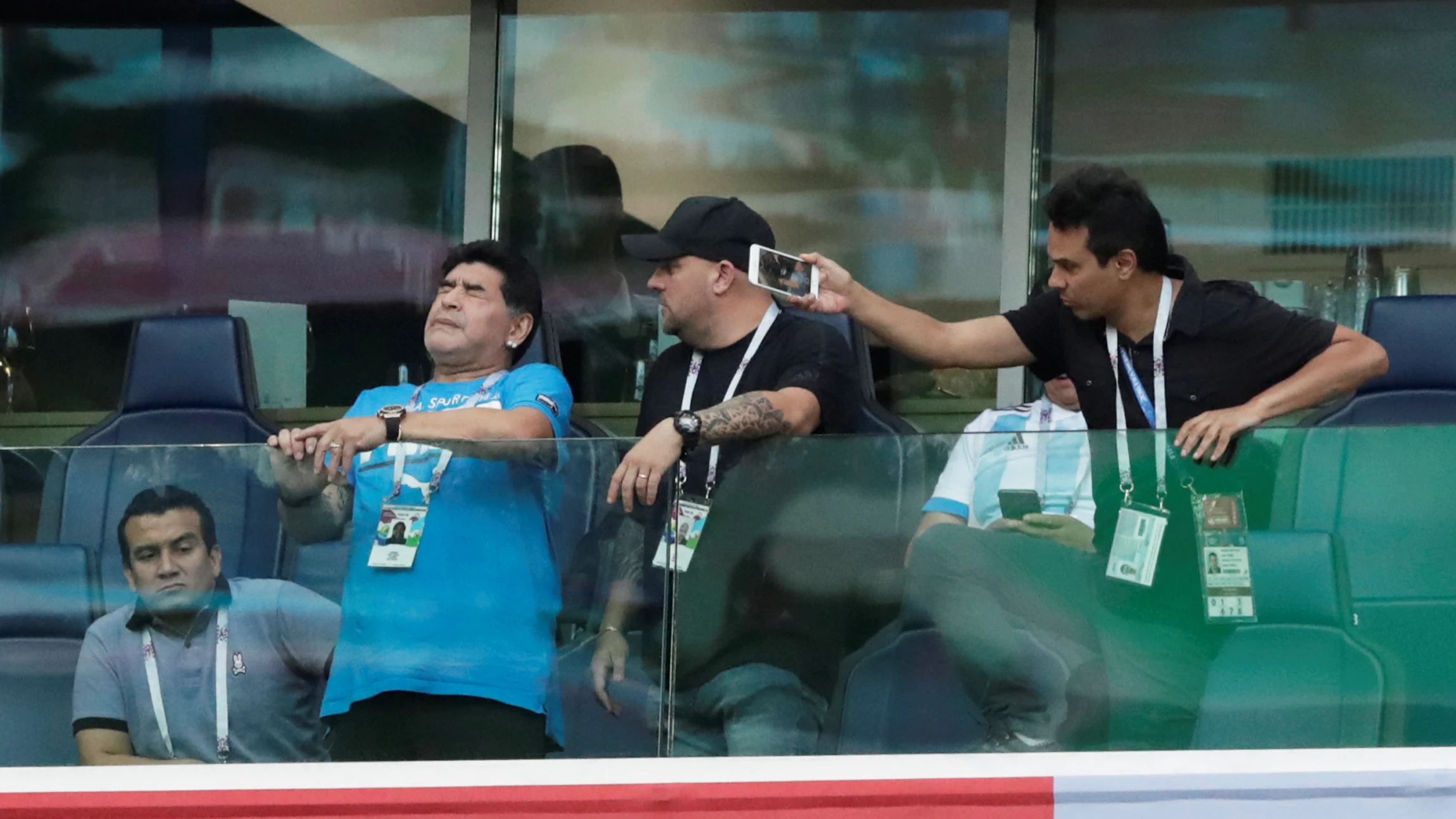 Maradona, en un momento del partido entre Nigeria y Argentina