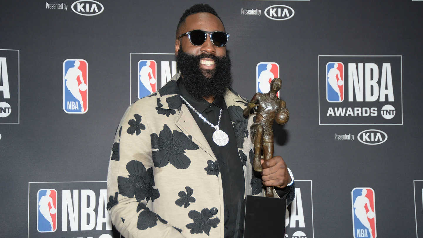 James Harden, MVP de la temporada 17/18 en la NBA James Harden, MVP de la temporada 17/18 en la NBA