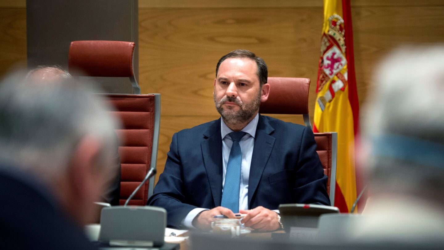 El ministro de Fomento, Jos&eacute; Luis &Aacute;balos