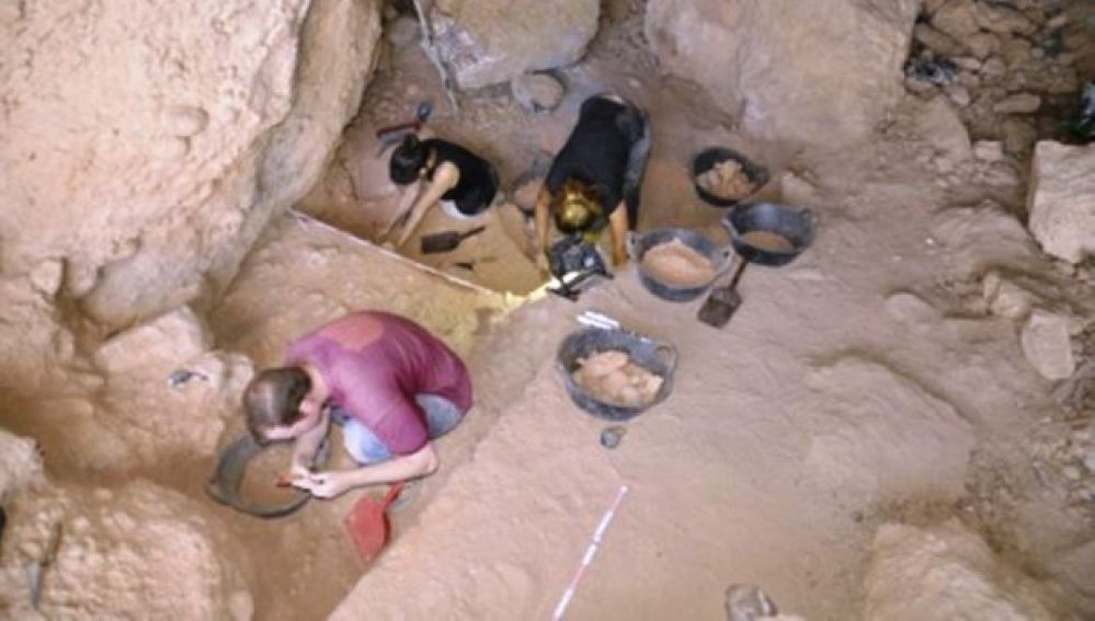 Excavaciones en las cuevas de Montserrat.