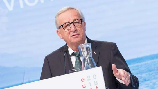 La UE reforzará la presencia policial en sus fronteras externas frente a la inmigración El presidente de la Comisión Europea, Jean-Claude Juncker