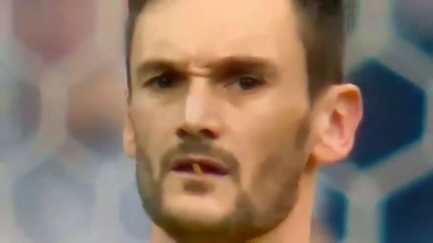 La 'merienda' menos deseada de Hugo Lloris... &iexcl;a punto de comerse una lib&eacute;lula en pleno partido!