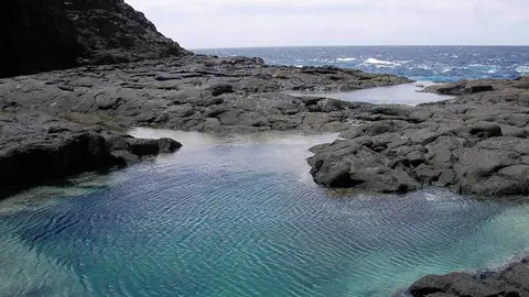 Los Charcones, Lanzarote, Canarias Las piscinas naturales de España que no puedes perderte este verano