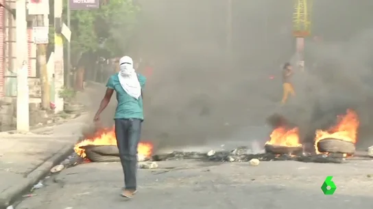 Quema de neumáticos en las calles Quema de neumáticos en las calles