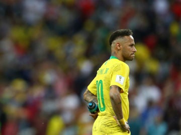 Neymar, con cara de circunstancias Neymar, con cara de circunstancias